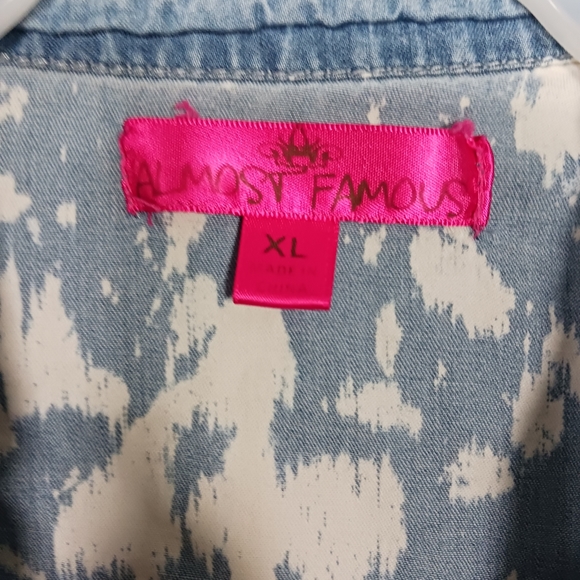 Jean Jacket - Picture 2 of 3